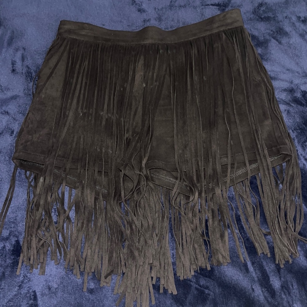 Olivaceous Frill Black Shorts